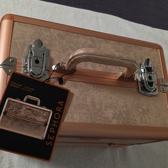 Sephora Metallic Rose Gold Make Up Train Case -- NWT w/shoulder strap and keys! - Picture 5 of 10